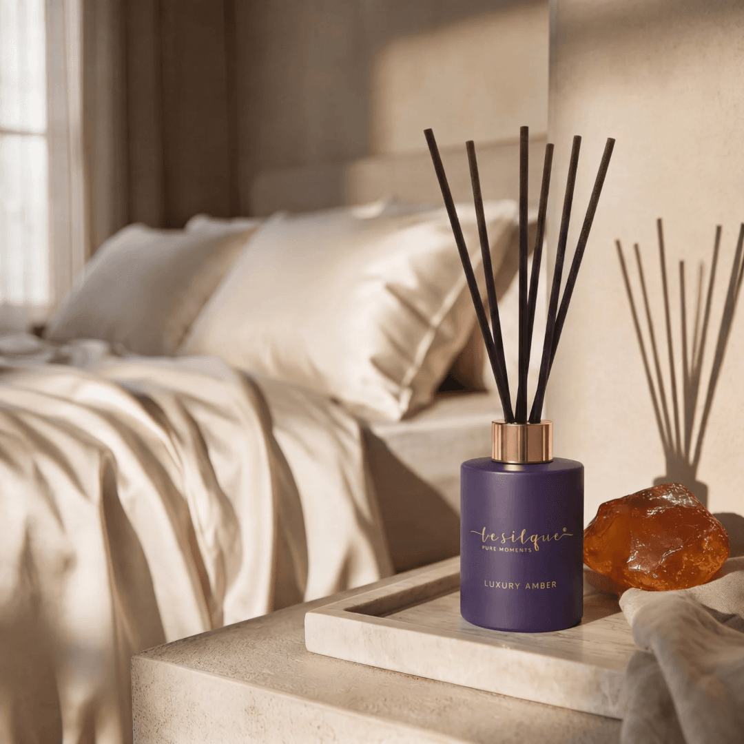Dyfuzor zapachowy z patyczkami LUXURY AMBER 120 ml | LE SILQUE